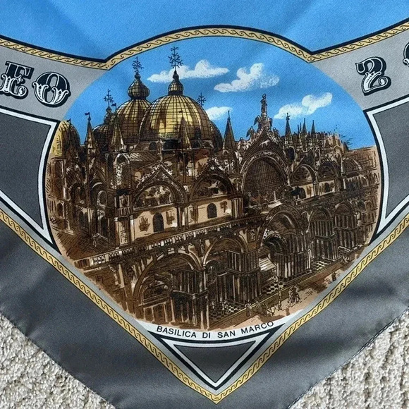 Venice travel scarf - Picture 4 of 12